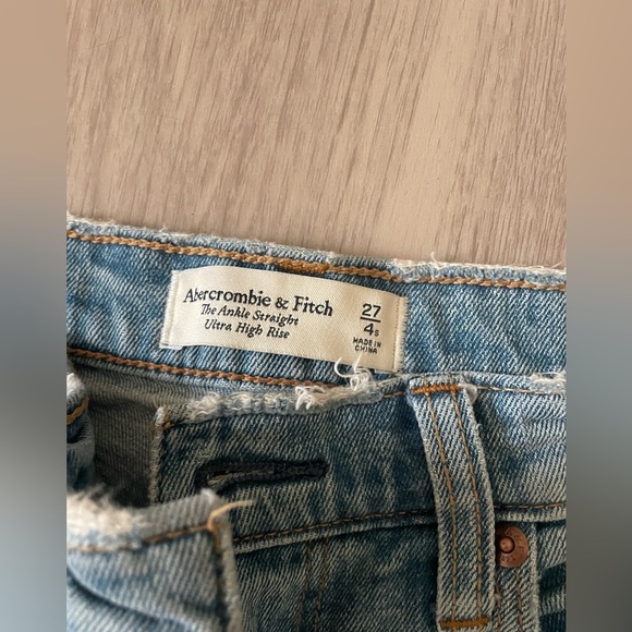 Abercrombie & fitch ankle straight ultra high rise denim jeans in light wash - Picture 4 of 4